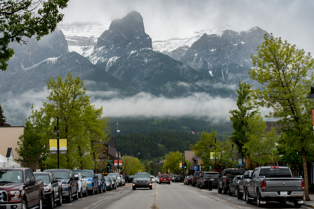Photo of the mountains in Canmore, AB